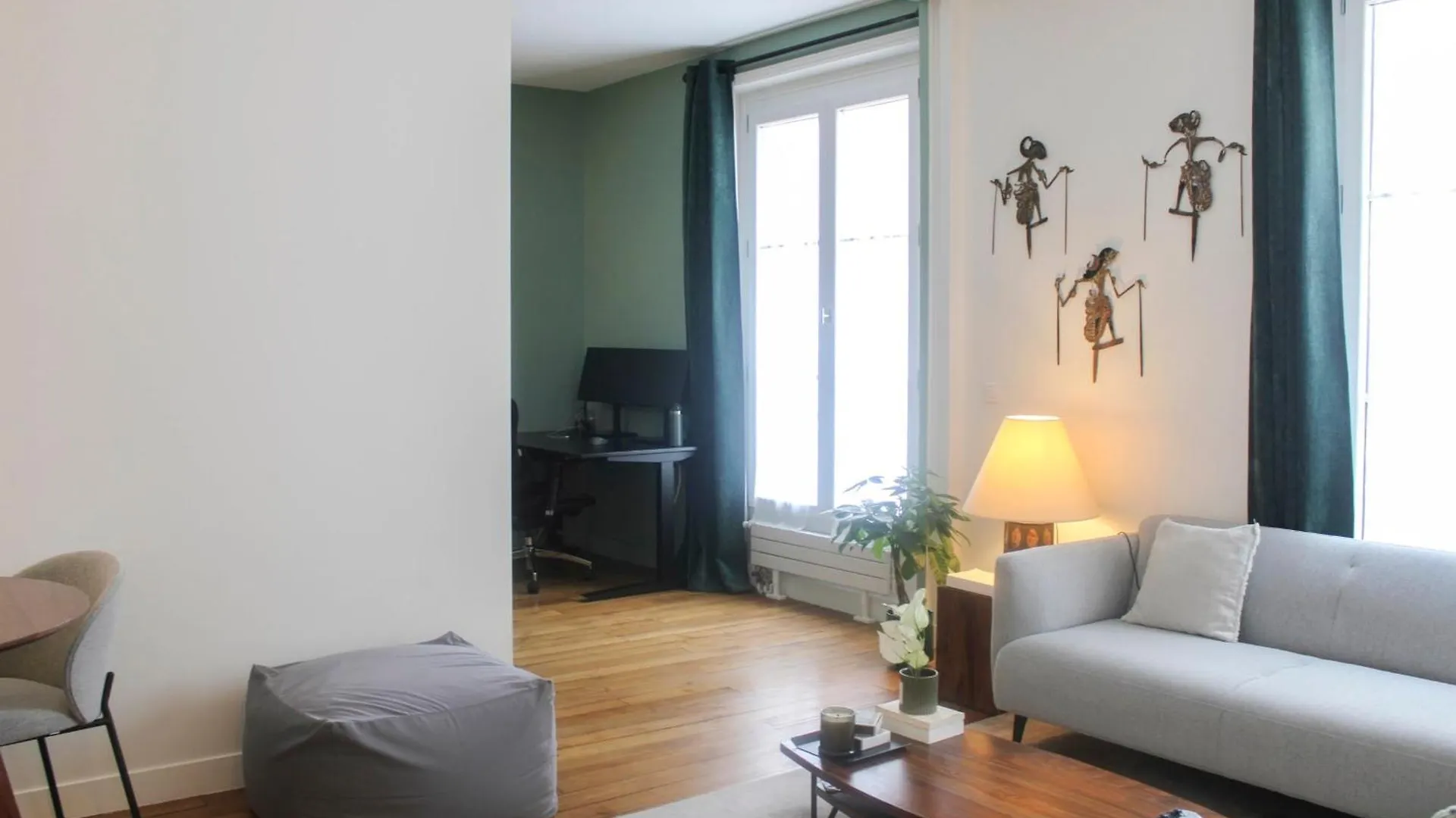 Charming 2-bedroom In The 16 *