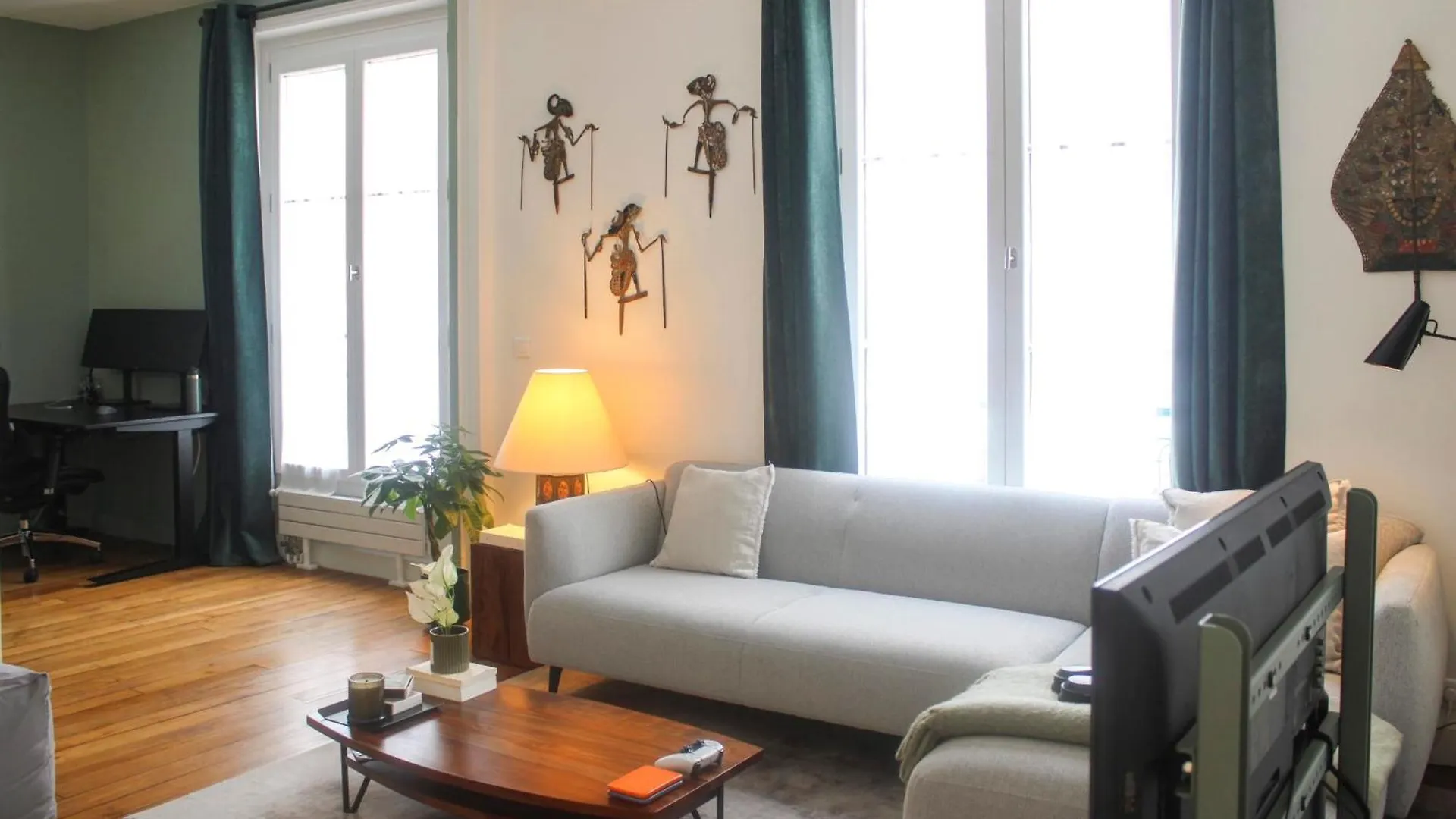 Apartment Charming 2-bedroom In The 16 Paris