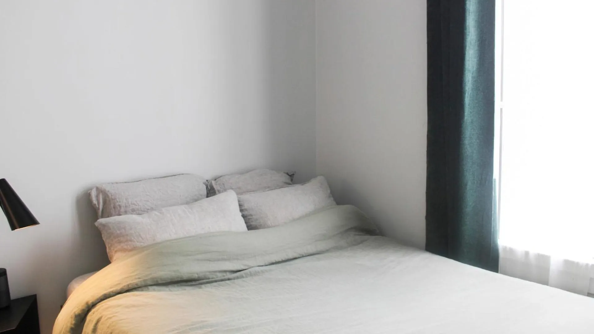 Charming 2-bedroom In The 16